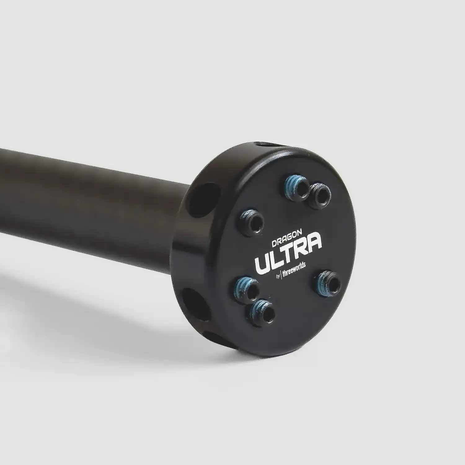 closeup of ultra hub inside of carbon fiber pole