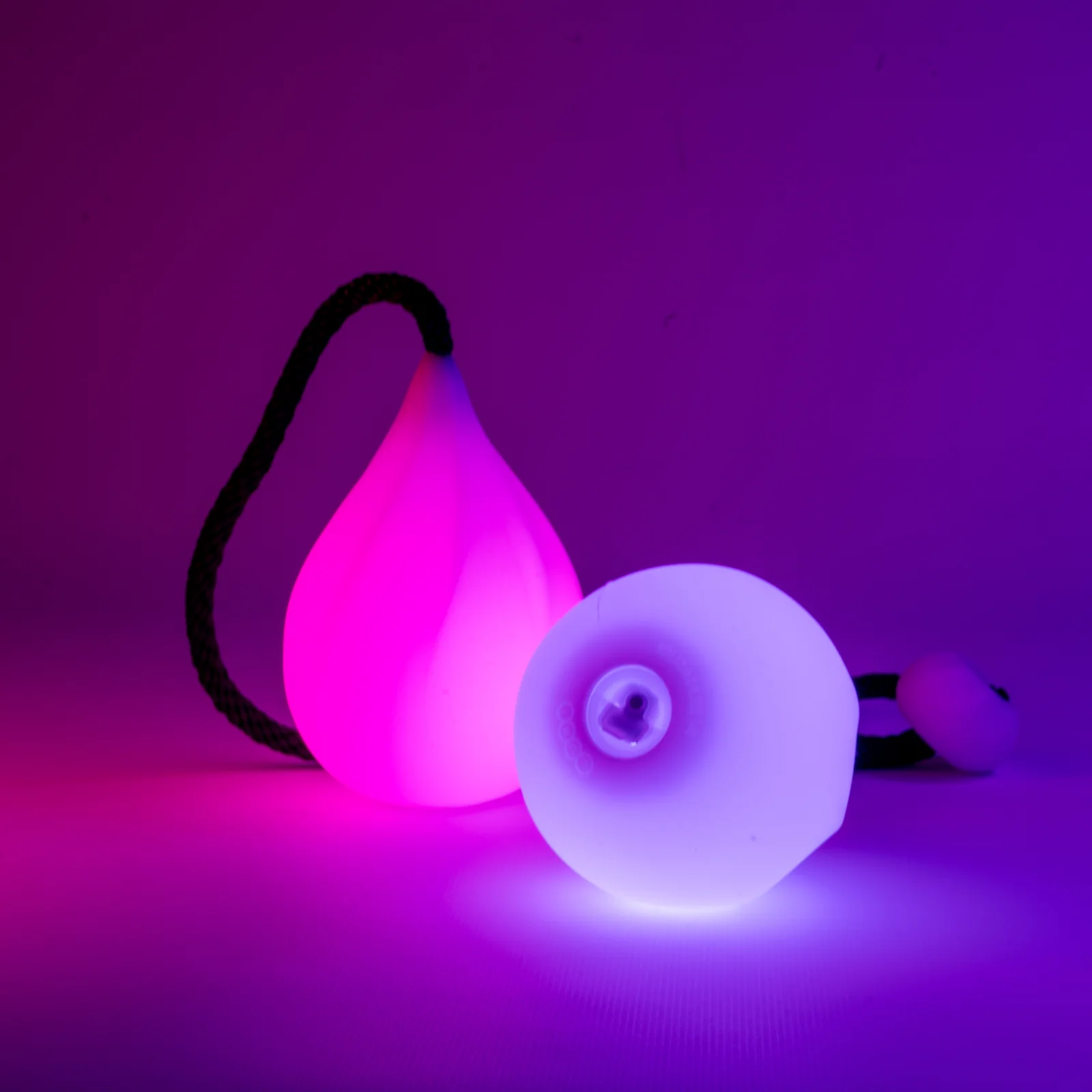 lumi poi turned on and set to purple and pink